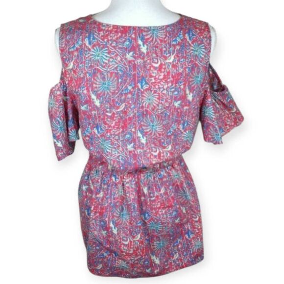 PINK, BLUE, & WHITE COLD SHOULDER TOP SZ.1X EUC. - Picture 5 of 8